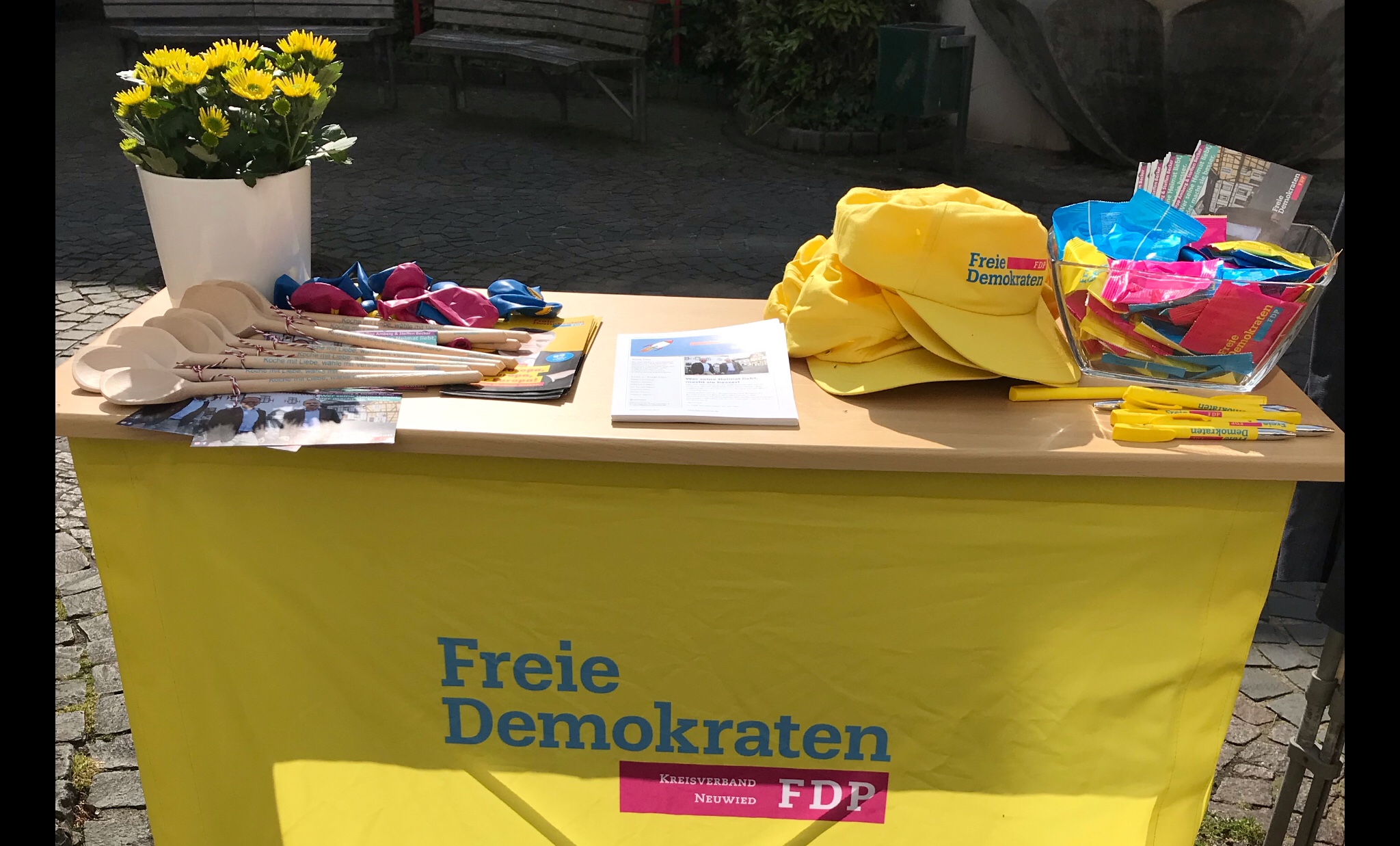 Infostand Linz am Rhein – Bürgern fehlt liberale Handschrift im Rat!